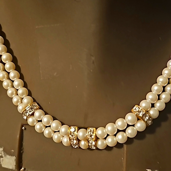 Curtural Pearl Nacklace w/Crystal & Goldtone Accents w/Earrings *Pierce Post - Picture 10 of 10